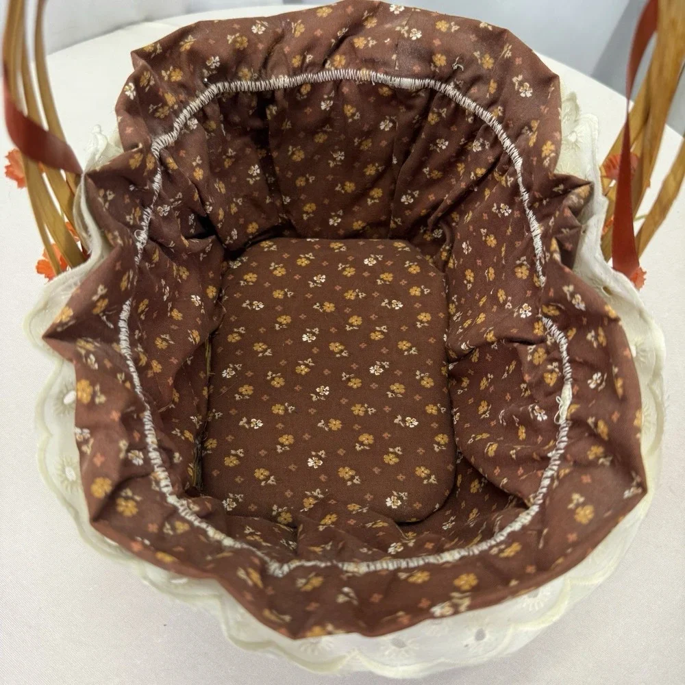 Vintage‎ Basket With Brown Floral Liner